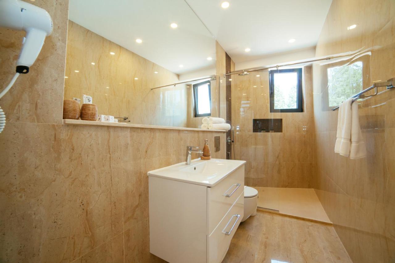 Hotel Ambiente Ulcinj Esterno foto