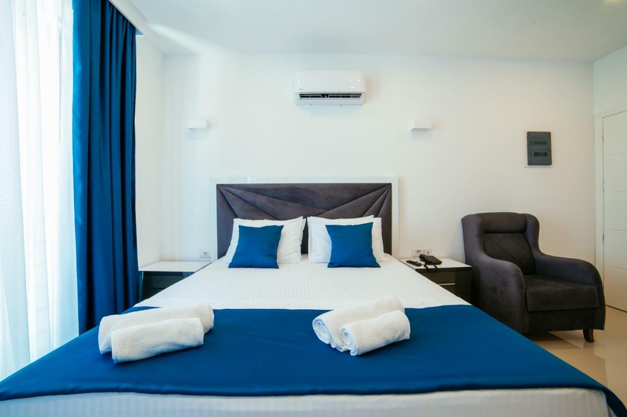 Hotel Ambiente Ulcinj Esterno foto